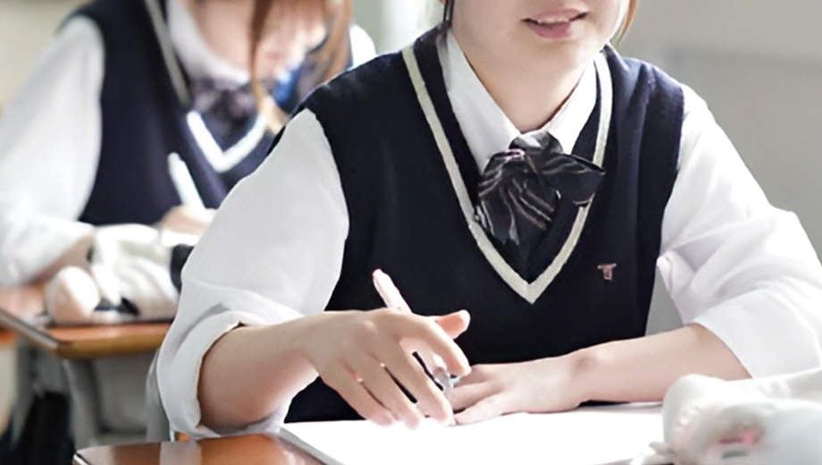 東海大学付属福岡高等学校 女子中間服イメージ画像